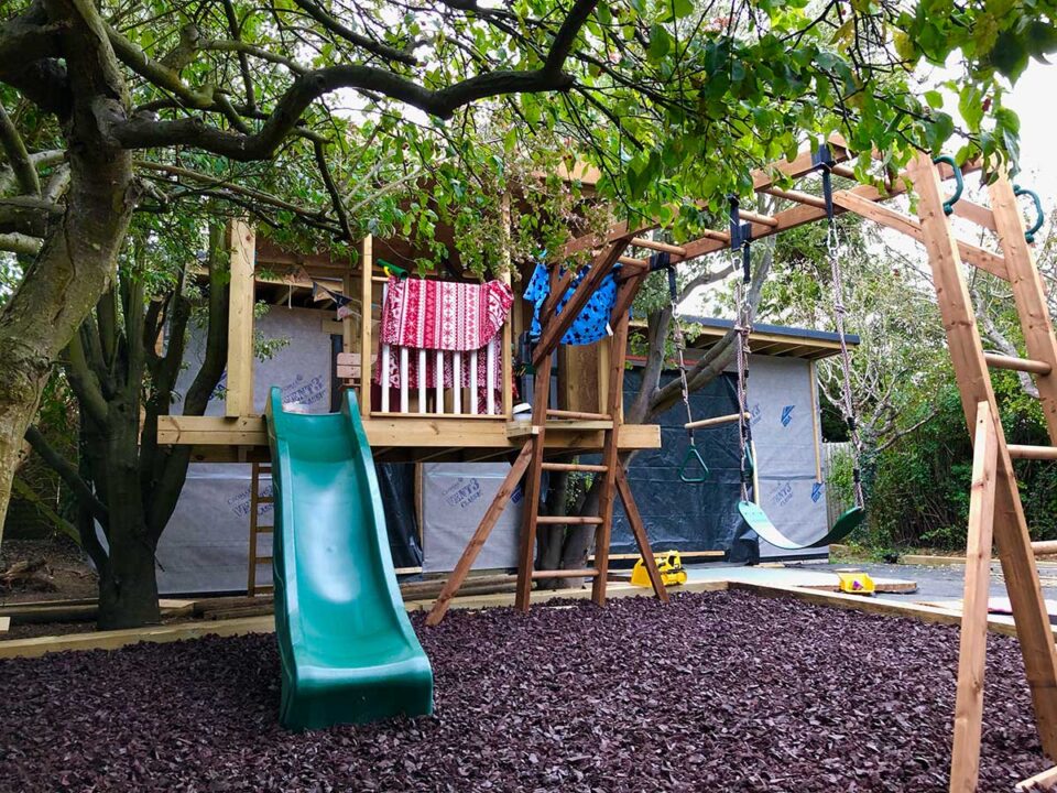 Garden treehouse play area Eco-Play with chippings